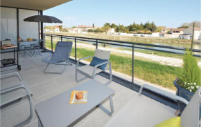 Cozy Apartment In Aigues-Mortes With Kitchen